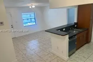 6040 Shaker Wood Cir, Tamarac, FL 33319 - Photo 5