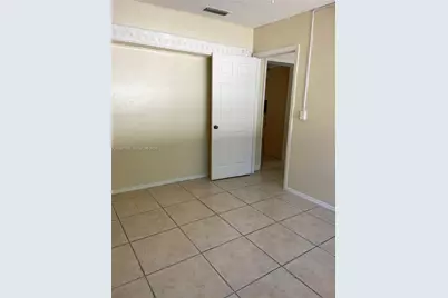 800 NW 76th Ave, Pembroke Pines, FL 33024 - Photo 3