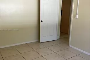 800 NW 76th Ave, Pembroke Pines, FL 33024 - Photo 3