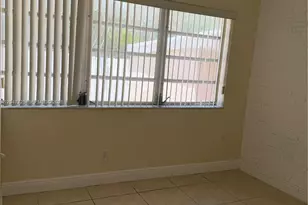 800 NW 76th Ave, Pembroke Pines, FL 33024 - Photo 17