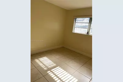 800 NW 76th Ave, Pembroke Pines, FL 33024 - Photo 17