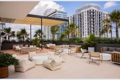 11 NE 6th St #213, Miami, FL 33132 - Photo 13