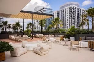 11 NE 6th St, Miami, FL 33132 - Photo 13