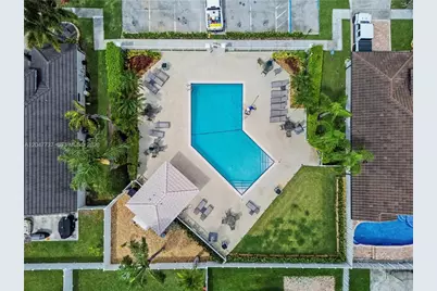 2754 SW 183rd Ave, Miramar, FL 33029 - Photo 31