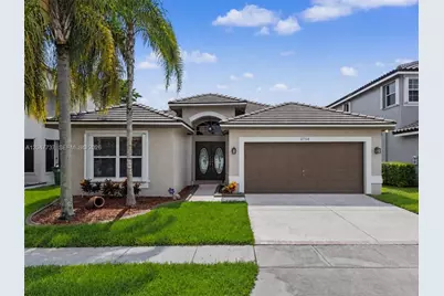 2754 SW 183rd Ave, Miramar, FL 33029 - Photo 1