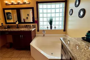 2754 SW 183rd Ave, Miramar, FL 33029 - Photo 17