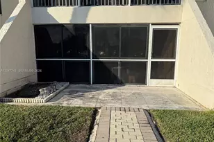 120 Lakeview Dr, Weston, FL 33326 - Photo 5