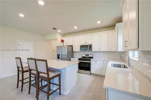 12300 SW Myrtle Oak Dr, Port Saint Lucie, FL 34987 - Photo 11