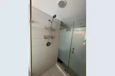 31 SE 6th St #1004, Miami, FL 33131 - Photo 5