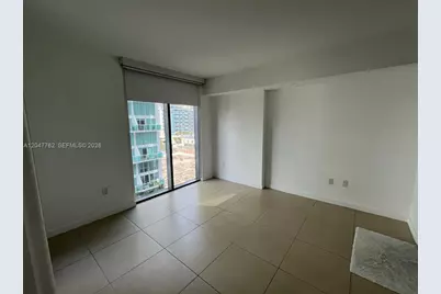 31 SE 6th St #1004, Miami, FL 33131 - Photo 3