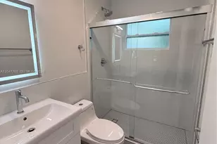 10555 SW 32nd St, Miami, FL 33165 - Photo 11
