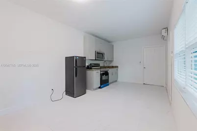 2621 SW 12th Ter #B, Fort Lauderdale, FL 33315 - Photo 11