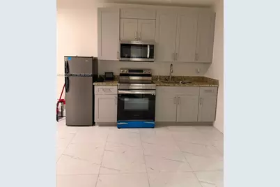 2621 SW 12th Ter #B, Fort Lauderdale, FL 33315 - Photo 5