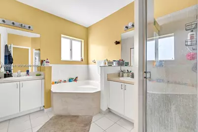 1942 SE 23rd Ter, Homestead, FL 33035 - Photo 3