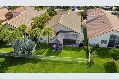 1530 W Lacosta Dr W, Pembroke Pines, FL 33027 - Photo 39