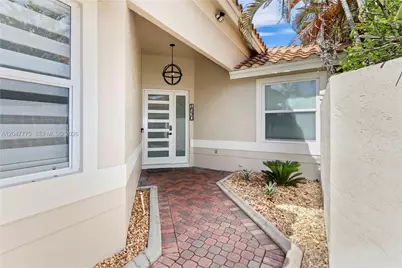 1530 W Lacosta Dr W, Pembroke Pines, FL 33027 - Photo 3