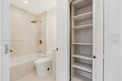 1070 NW 44th St, Miami, FL 33127 - Photo 29