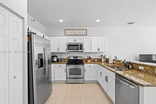 9133 SW 227th St, Cutler Bay, FL 33190 - Photo 7