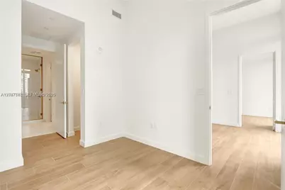 2655 S Bayshore Dr #403, Miami, FL 33133 - Photo 7
