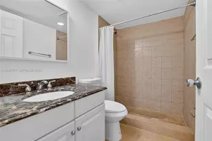 220 Lakeview Dr, Weston, FL 33326 - Photo 25
