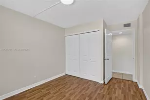 220 Lakeview Dr, Weston, FL 33326 - Photo 27