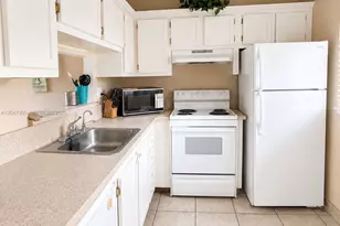 4700 NW 35th St, Lauderdale Lakes, FL 33319 - Photo 5