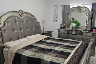 7565 N Augusta Dr, Hialeah, FL 33015 - Photo 5