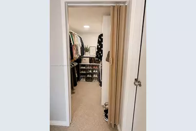 301 N Pine Island Rd #220, Plantation, FL 33324 - Photo 9
