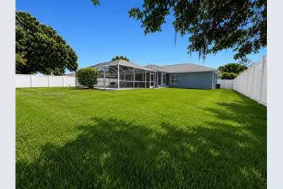 2205 Jo Haywood Dr, Fort Pierce, FL 34946 - Photo 21