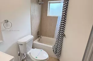 9367 Fontainebleau Blvd, Miami, FL 33172 - Photo 7