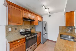 4990 NW 97th Pl, Doral, FL 33178 - Photo 11