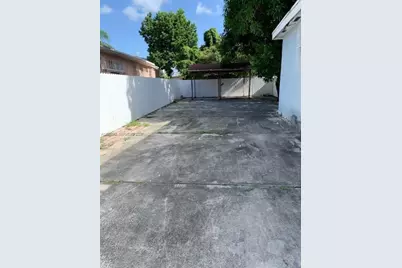 2194 NW 18th Ter #0, Miami, FL 33125 - Photo 17