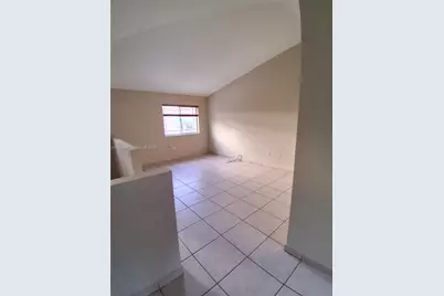 17318 NW 74th Ave #202, Hialeah, FL 33015 - Photo 9