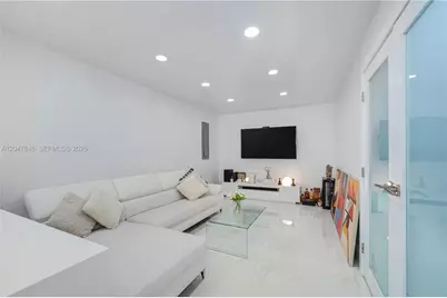 8668 NW 2nd Ter, Miami, FL 33126 - Photo 9
