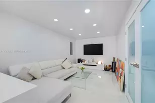 8668 NW 2nd Terrace, Miami, FL 33126 - Photo 9