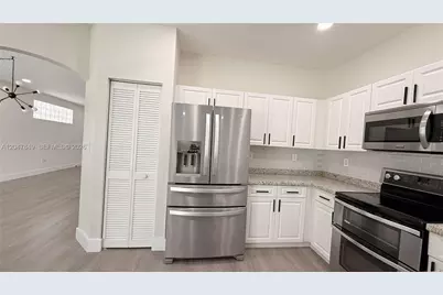 3880 Fern Forest Rd, Cooper City, FL 33026 - Photo 7
