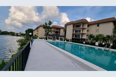 461 Ives Dairy Rd #406-2, Miami, FL 33179 - Photo 3