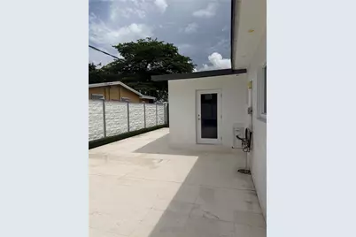 7525 Roosevelt St, Hollywood, FL 33024 - Photo 35