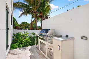 2015 NE 4th Ave, Wilton Manors, FL 33305 - Photo 9