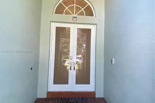 628 SW 168th Terrace, Pembroke Pines, FL 33027 - Photo 3