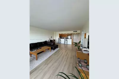 5700 Collins Ave #6J, Miami Beach, FL 33140 - Photo 13