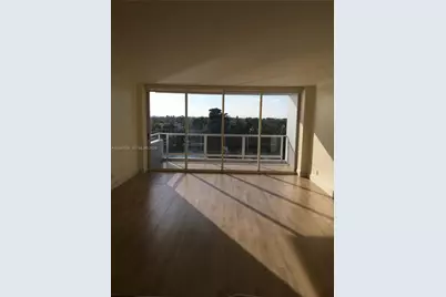 5700 Collins Ave #6J, Miami Beach, FL 33140 - Photo 11