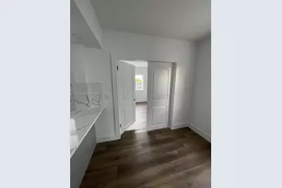 757 85th St, Miami Beach, FL 33141 - Photo 15