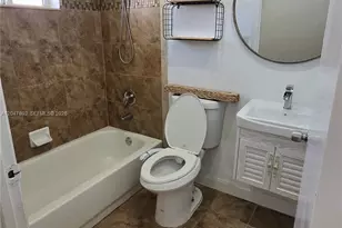 8075 NW 8th St, Miami, FL 33126 - Photo 19