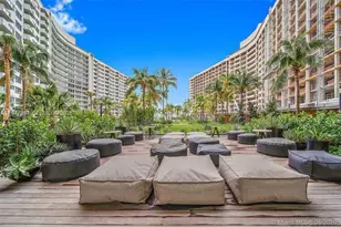 1500 Bay Rd, Miami Beach, FL 33139 - Photo 11
