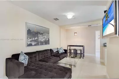 518 SW 7th Ave #520, Miami, FL 33130 - Photo 9