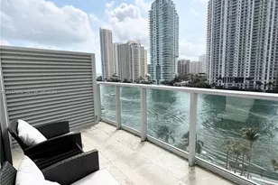 300 S Biscayne Blvd, Miami, FL 33131 - Photo 3