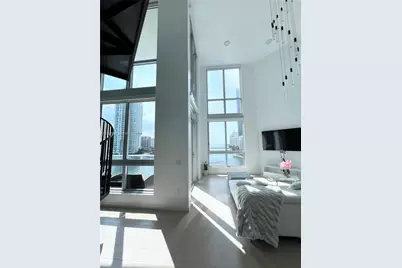 300 S Biscayne Blvd #L-814, Miami, FL 33131 - Photo 15