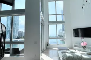300 S Biscayne Blvd, Miami, FL 33131 - Photo 15