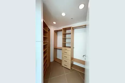300 S Biscayne Blvd #L-814, Miami, FL 33131 - Photo 9
